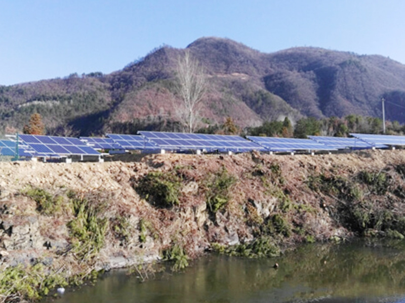 襄陽市(shì)保康縣350KW扶貧項目